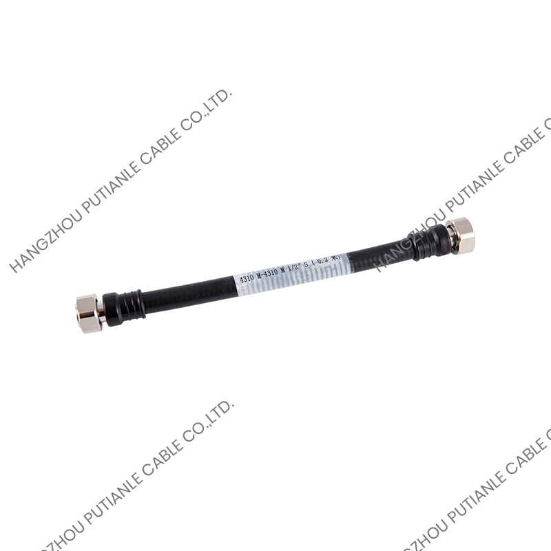 4310 mâle à 4310 mâle avec un câble coaxial super flexible 1/2 "