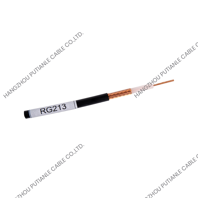 RG213 Couche de protection forte Conducteur extérieur Câble de tressage de 75 ohms
