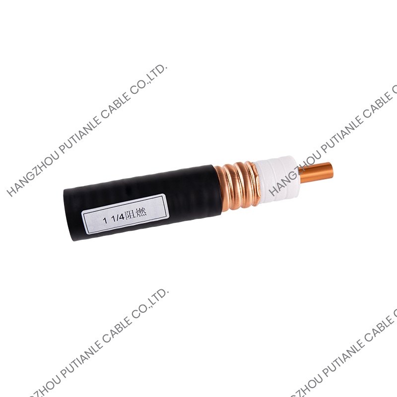 Tube de cuivre ondulé de 1 1/4 "annulaire de 50 ohms